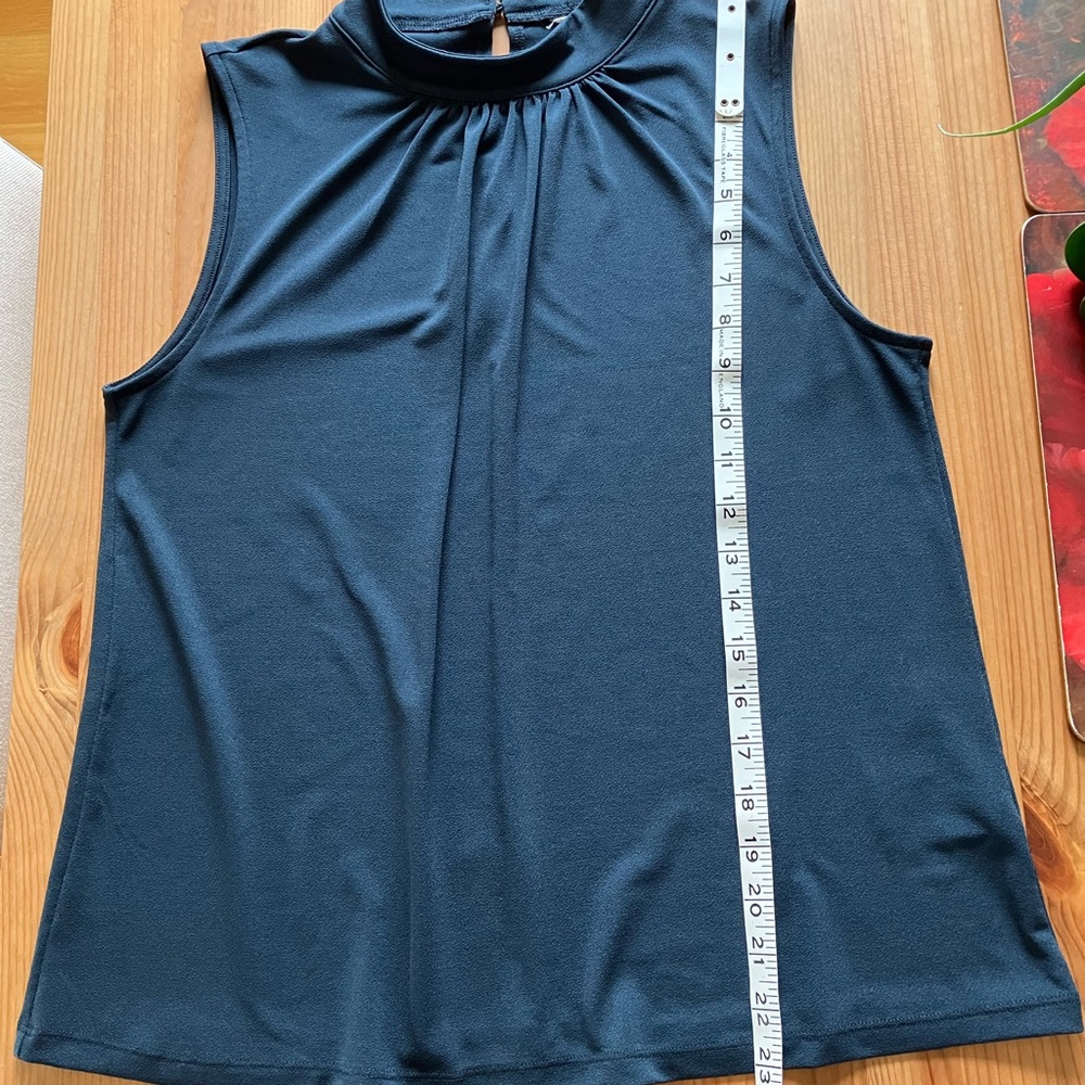 H & M sleeveless women’s high neck top - Picture 7 of 10